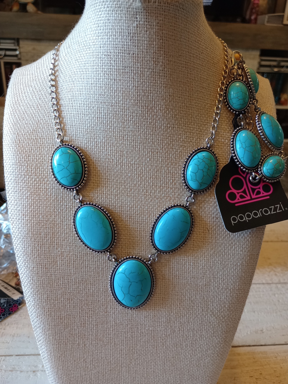 Paparazzi Turquoise Stone Statement Necklace/ Bracelet Set